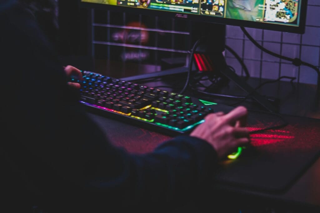 Image: person using computer