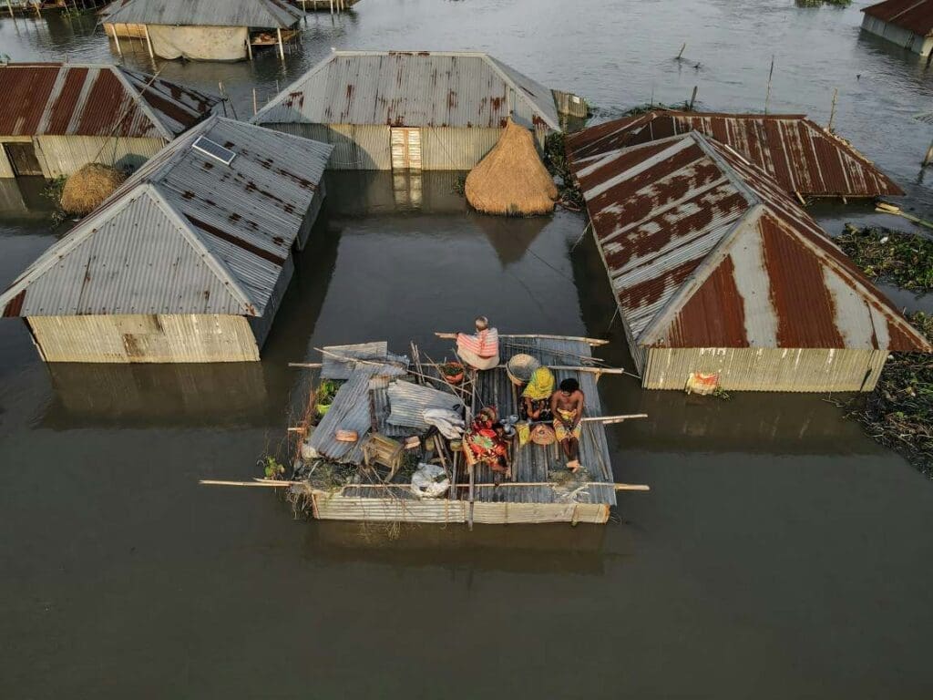 Image: Houses in water