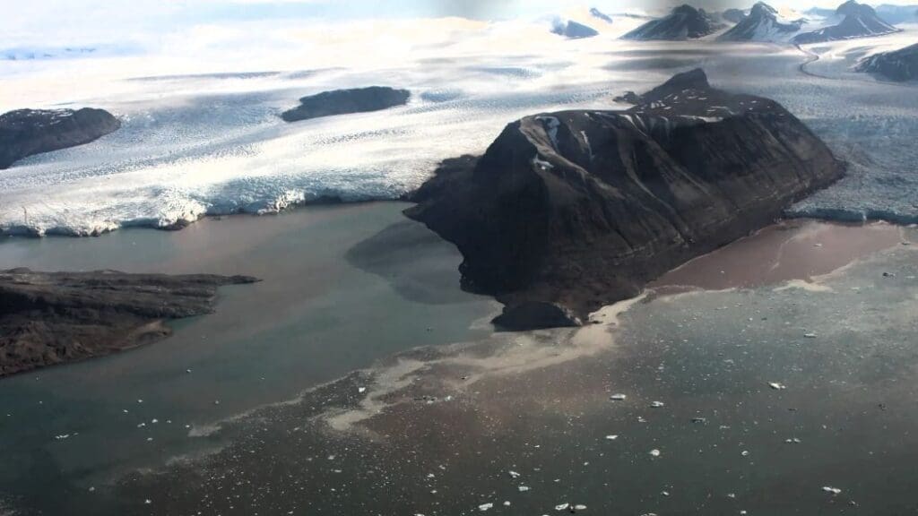 Image: Glacial run-off to Arctic Kongsfjorden on Svalbard, Norway