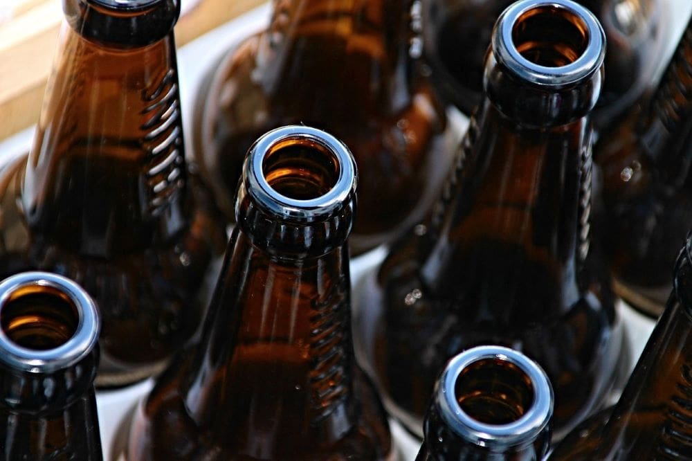 Image: Glass Bottles (s. microplastics)