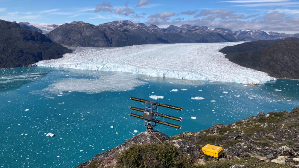 Falling ice accelerates Greenland glacier retreat