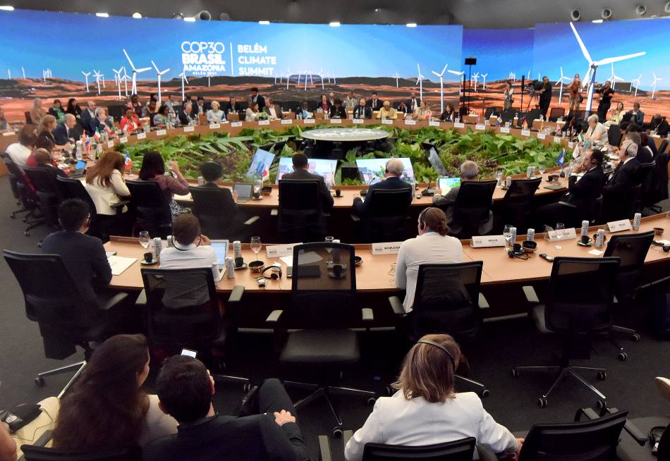 Image: Leaders attend a meeting during the U.N Climate Change Conference COP 30
