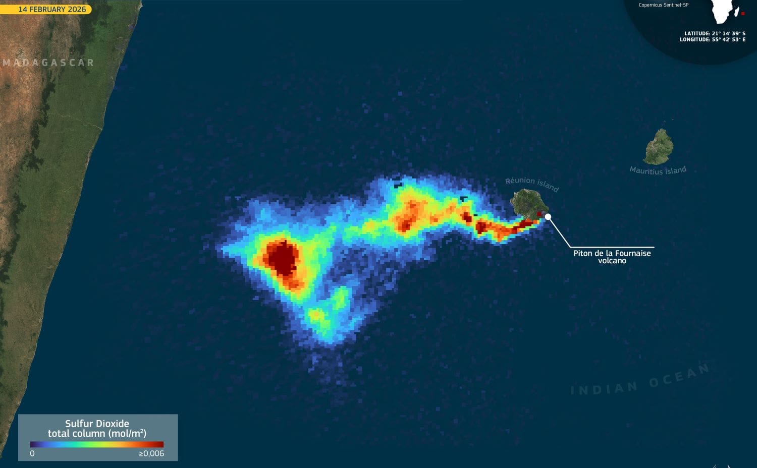 Image of the day: Piton de la Fournaise volcano erupts again