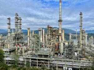 Home Image: large industrial area; refinery