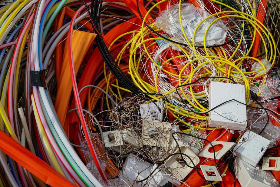 Image: mixture of electrical cables and waste ready for recycling