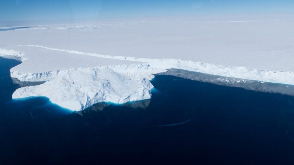 Home Image: aerial view of Totten Ice Shelf, East Antarctica (2019)
